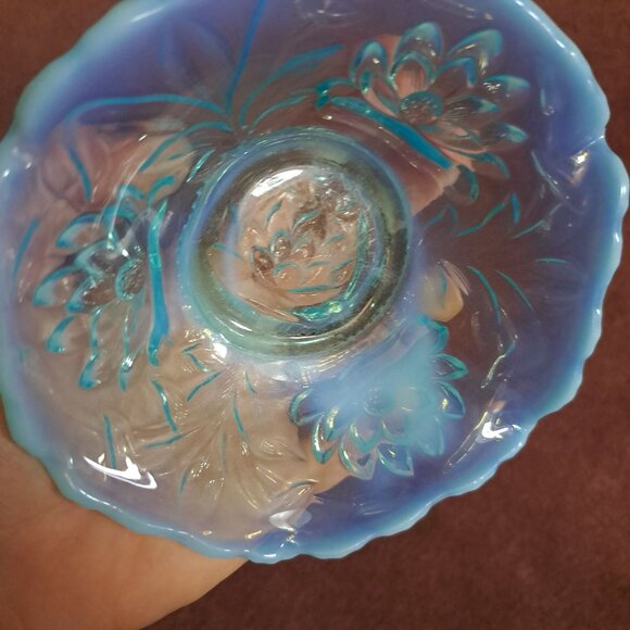 Fenton Opalescent Blue Glass Bowl Water Lily Cattails Ruffled Vintage 5 1/4" - Picture 13 of 13